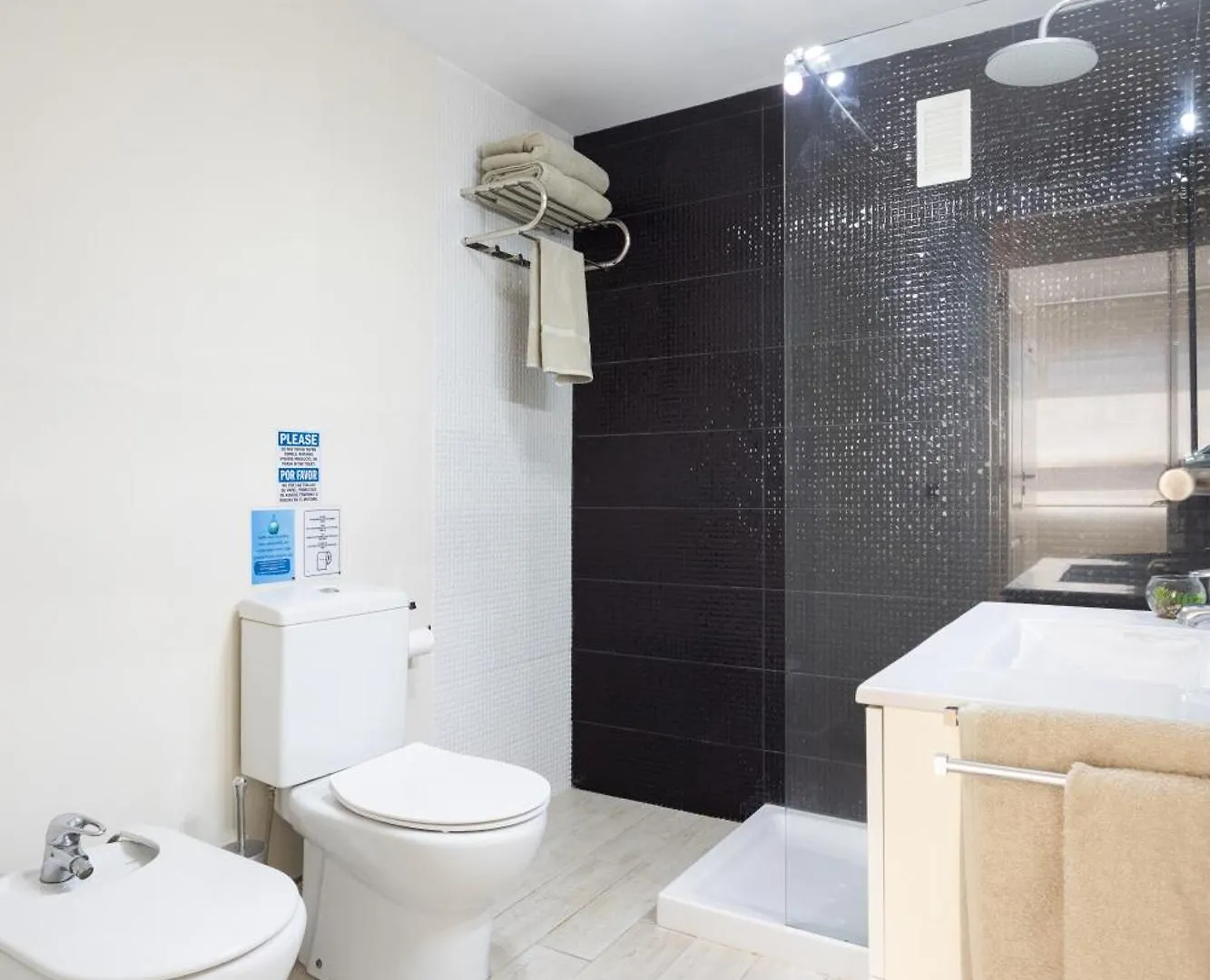 Home2Book Bright Apt & Communal Pool Santa Cruz Apartment